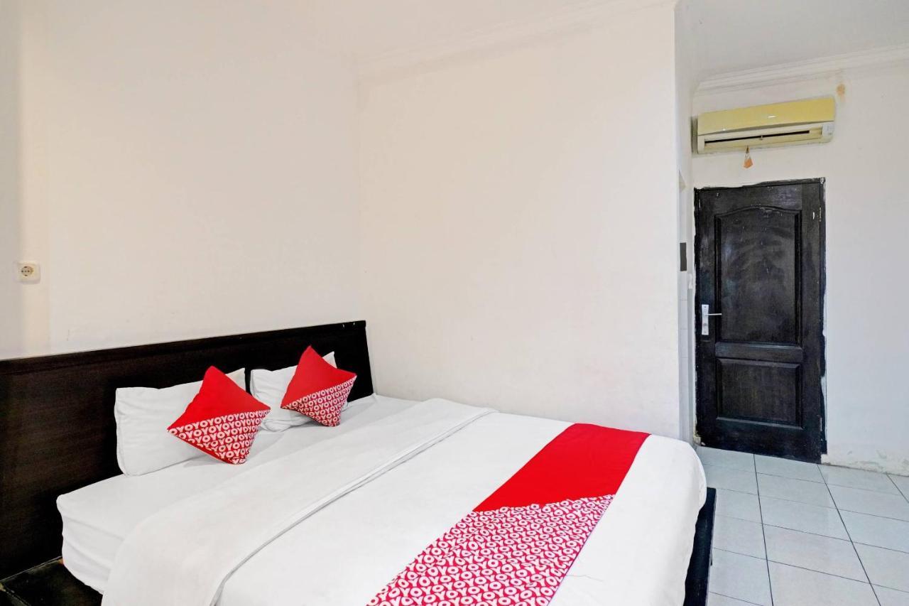 Oyo 90450 Sentra Inn Medan Ngoại thất bức ảnh