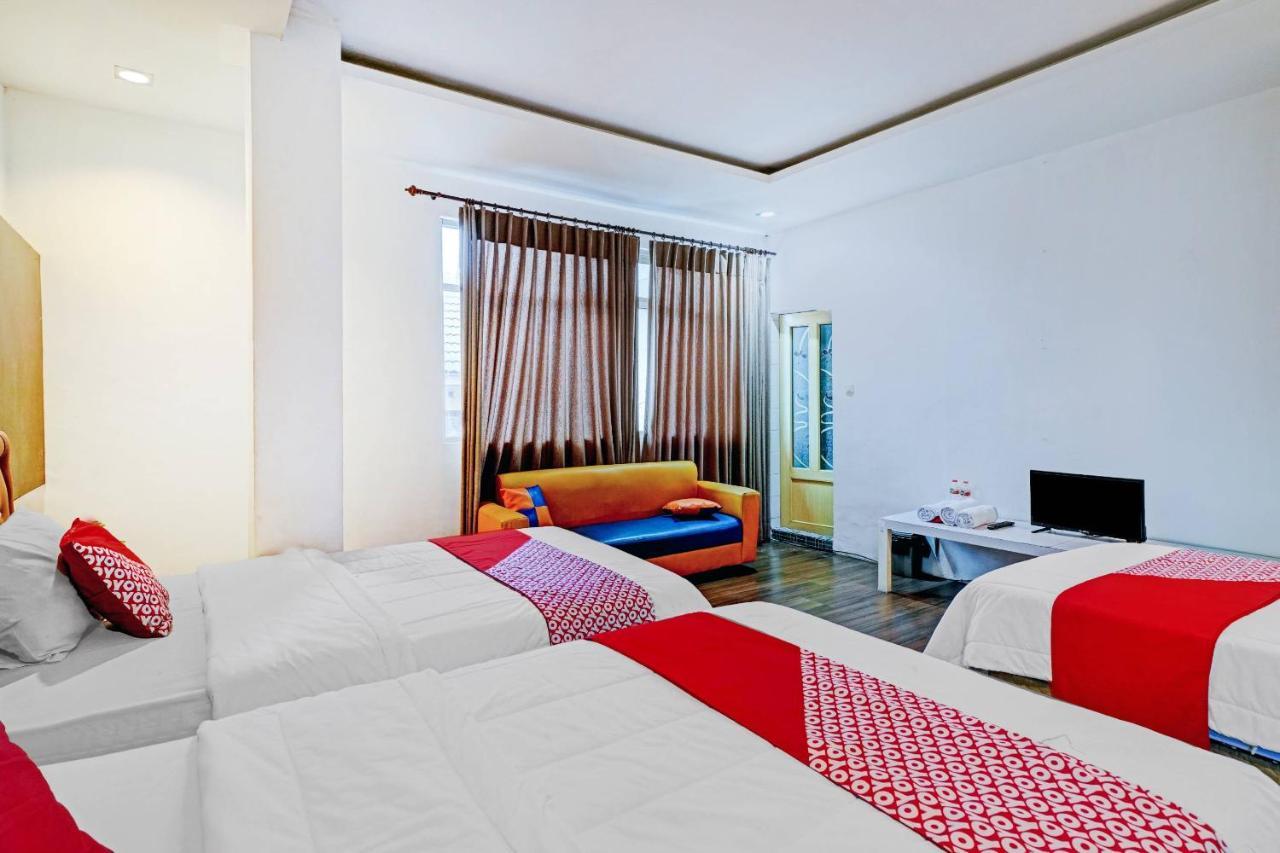 Oyo 90450 Sentra Inn Medan Ngoại thất bức ảnh